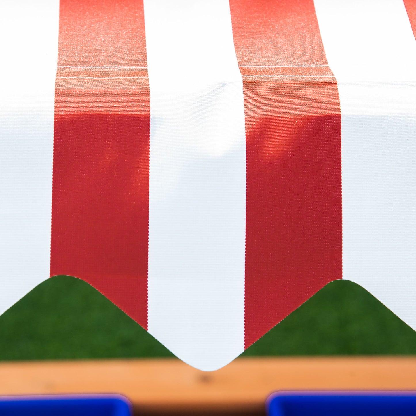 Outsunny Sandkasten Sandkiste Holz Bodenloses Design Matsch-Bereich für Kinder 3-7 Jahre Sandkasten mit Abdeckung Dach für Garten Terrasse Strand Outdoor Gelb 107,5 x 107,5 x 110 cm